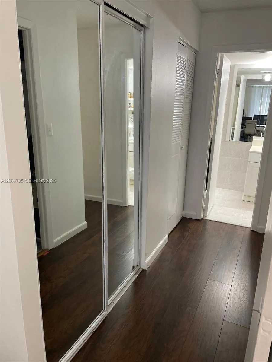 2750 NE 183rd St #1707 Aventura, FL 33160