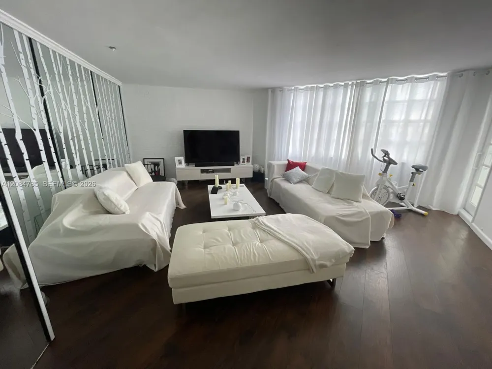 2750 NE 183rd St #1707 Aventura, FL 33160