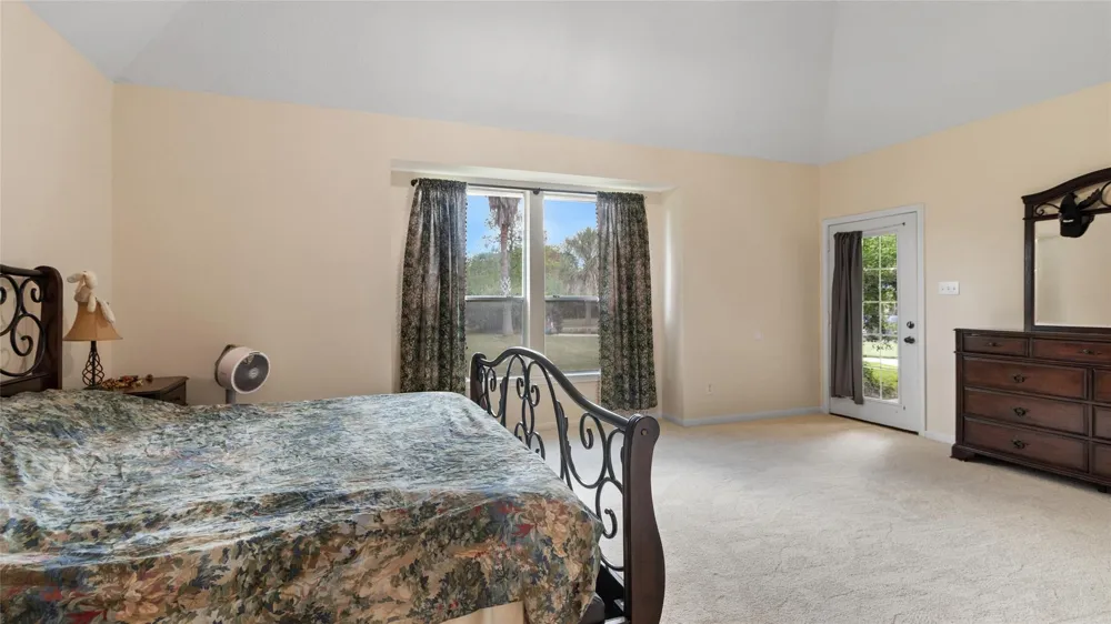 111 County Road 932 Alvin, TX 77511