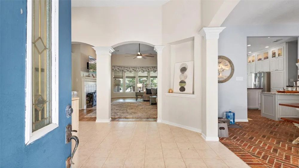 111 County Road 932 Alvin, TX 77511