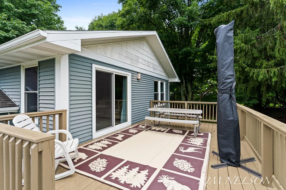 5280 Scenic Drive Whitehall, MI 49461