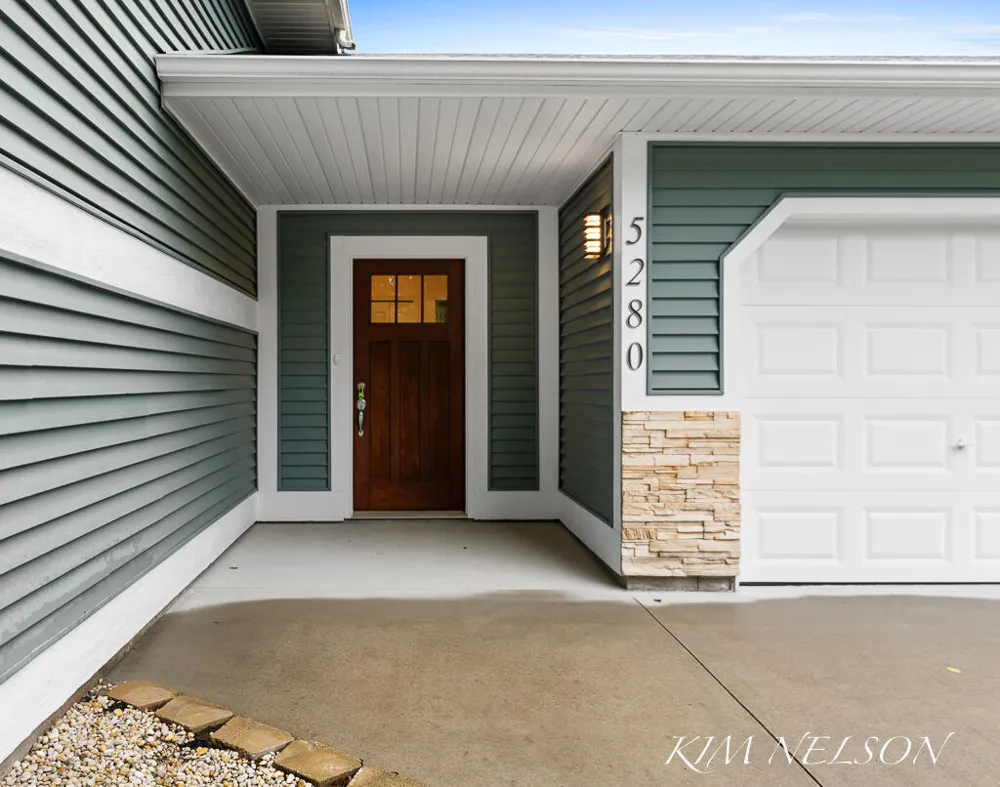5280 Scenic Drive Whitehall, MI 49461