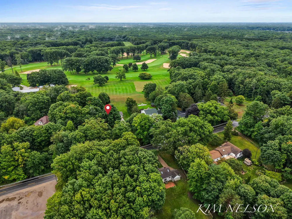 5280 Scenic Drive Whitehall, MI 49461