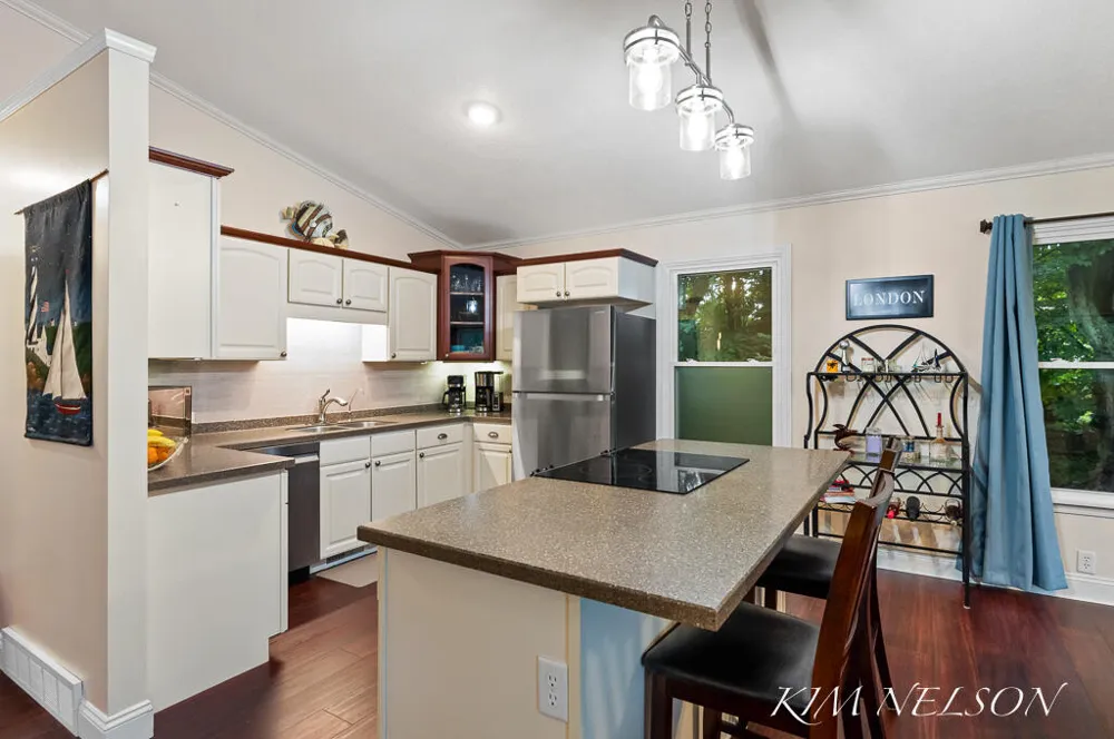5280 Scenic Drive Whitehall, MI 49461