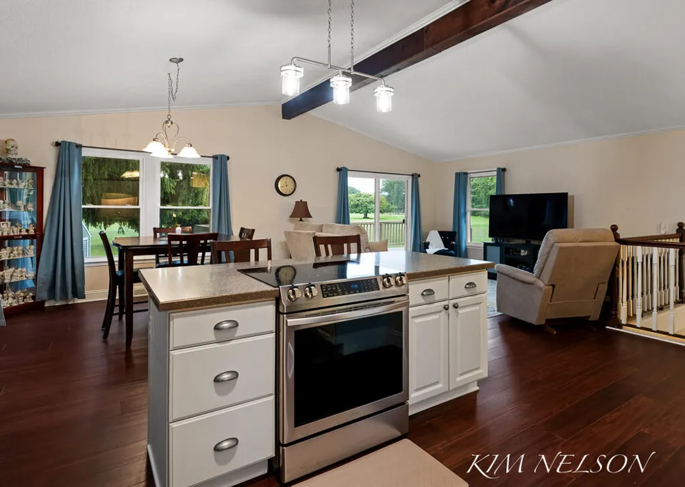 5280 Scenic Drive Whitehall, MI 49461