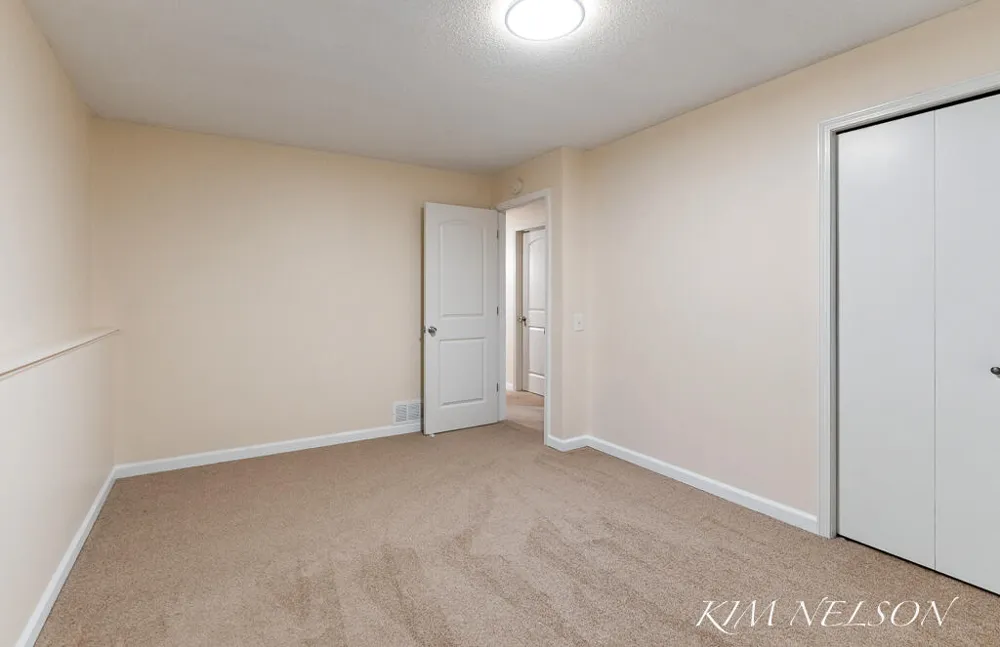 5280 Scenic Drive Whitehall, MI 49461
