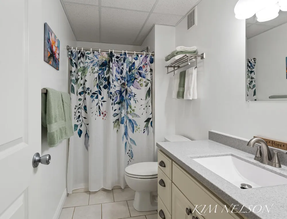 5280 Scenic Drive Whitehall, MI 49461