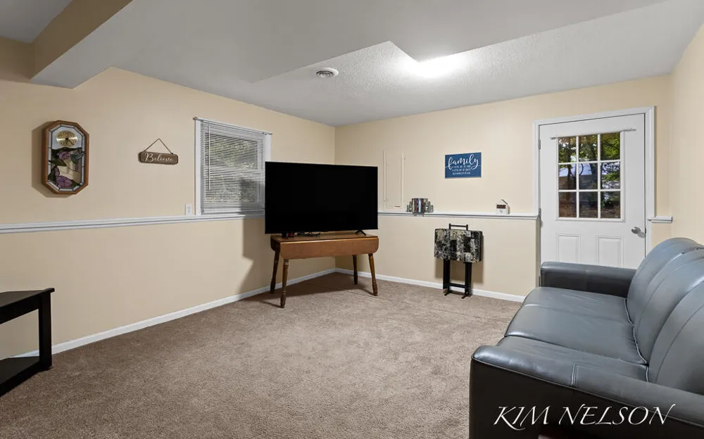 5280 Scenic Drive Whitehall, MI 49461