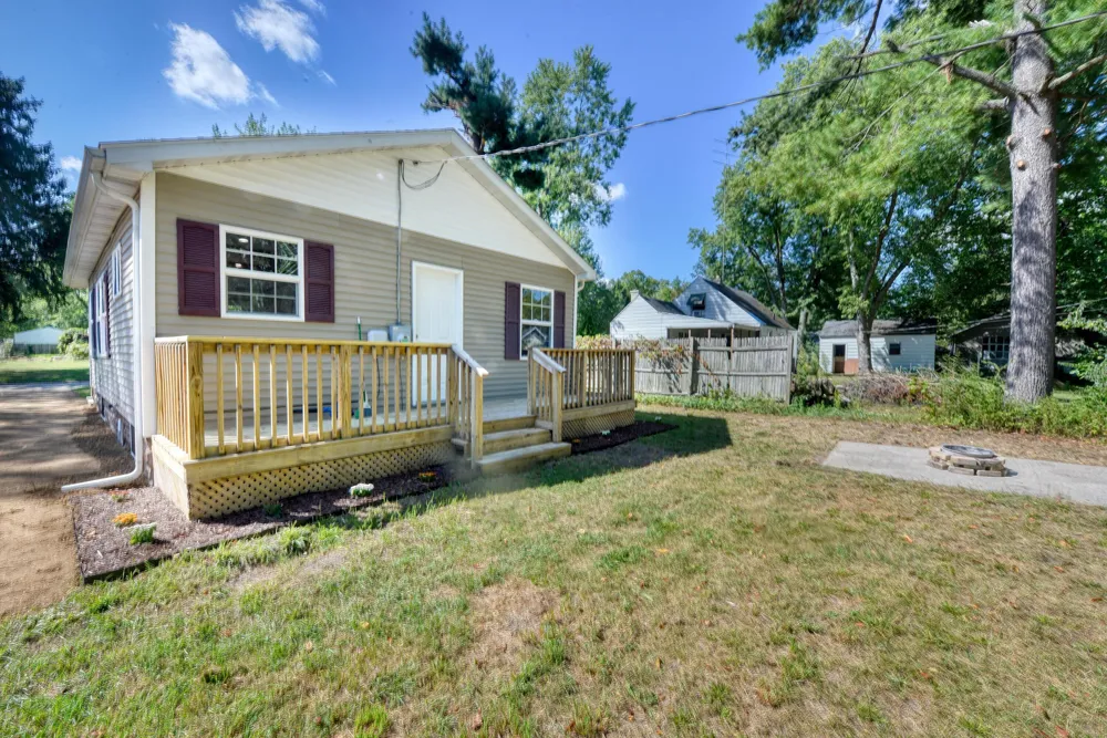 1621 Maple Street Niles City, MI 49120