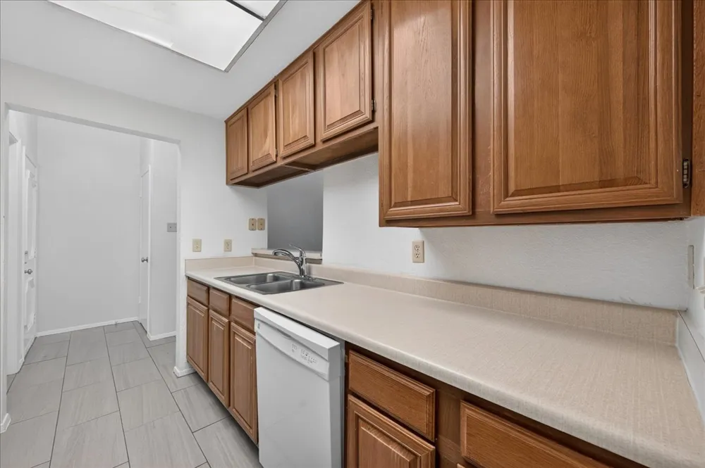 806 W 24th Street #217 Austin, TX 78705