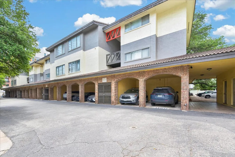 806 W 24th Street #217 Austin, TX 78705