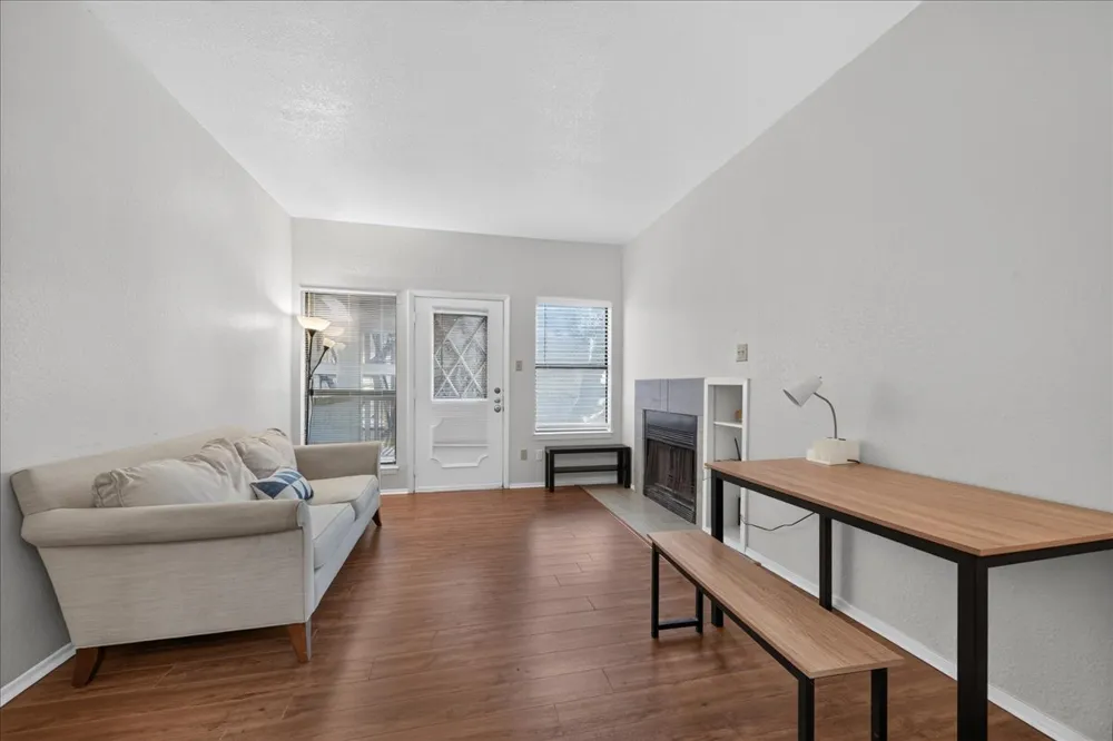 806 W 24th Street #217 Austin, TX 78705