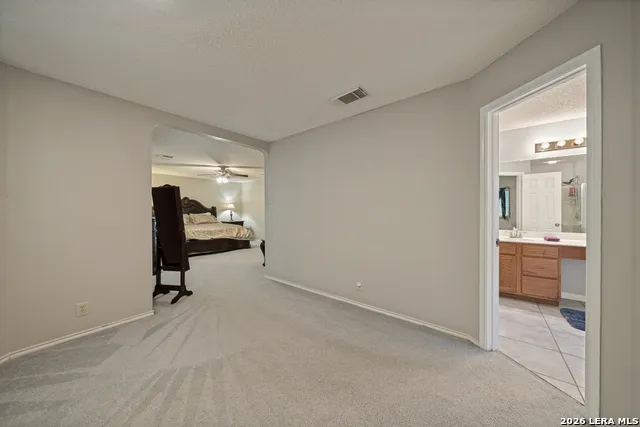 8622 Park Olympia Universal City, TX 78148