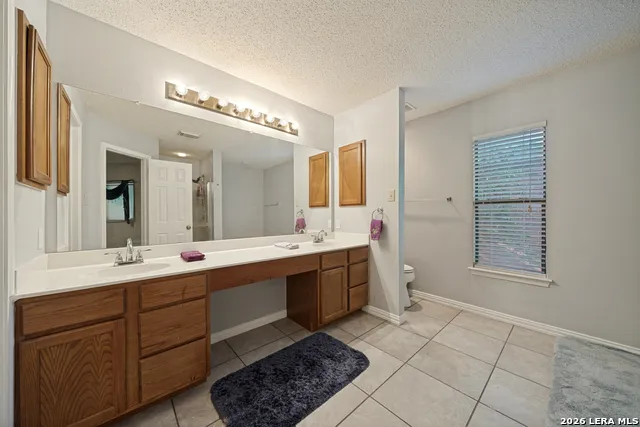 8622 Park Olympia Universal City, TX 78148