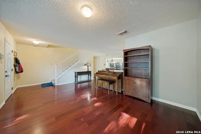 8622 Park Olympia Universal City, TX 78148