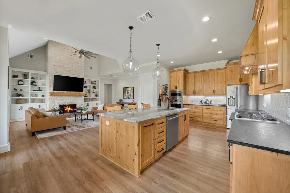 1909 County Road 3506 Bullard, TX 75757