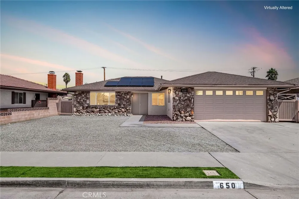 650 La Mancha Hemet, CA 92543