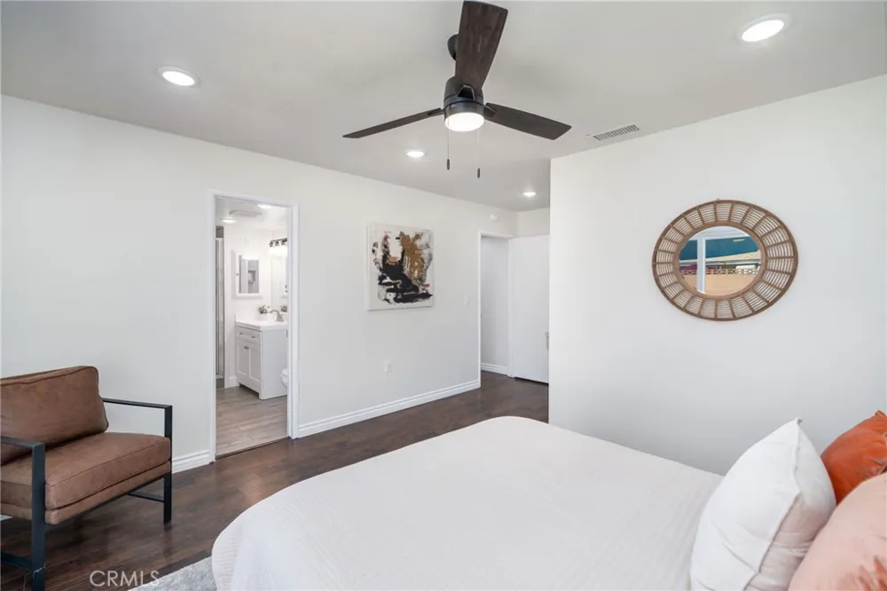 650 La Mancha Hemet, CA 92543