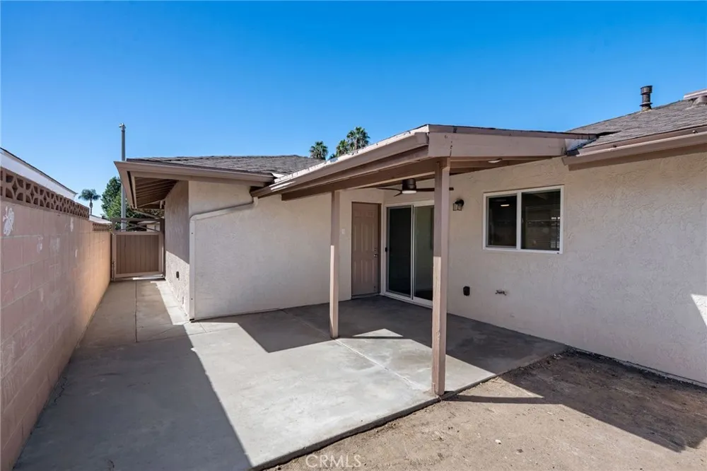 650 La Mancha Hemet, CA 92543
