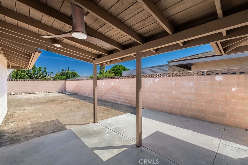 650 La Mancha Hemet, CA 92543