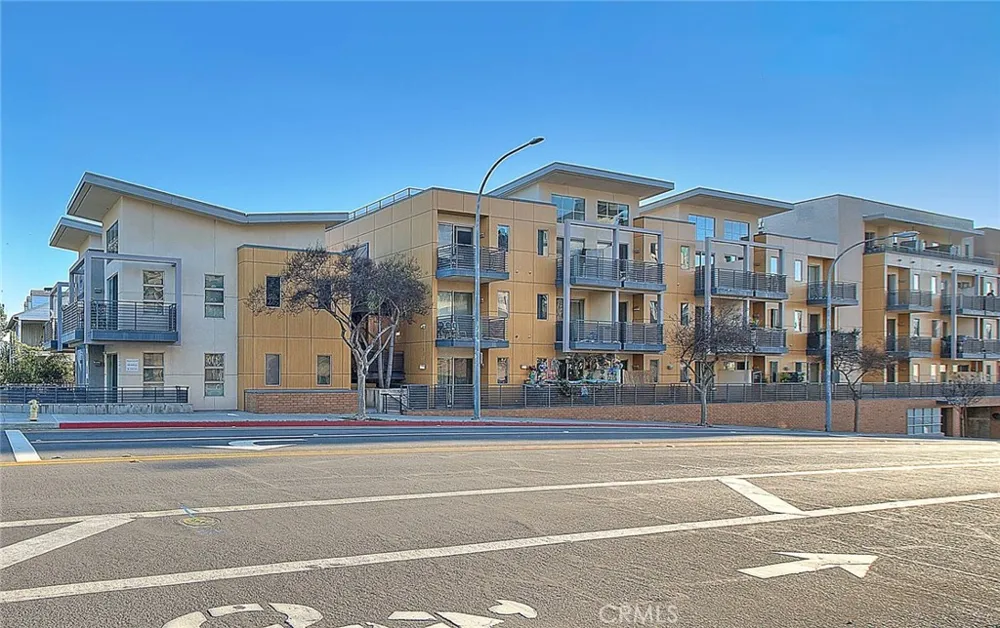 217 S Marengo Pasadena, CA 91101