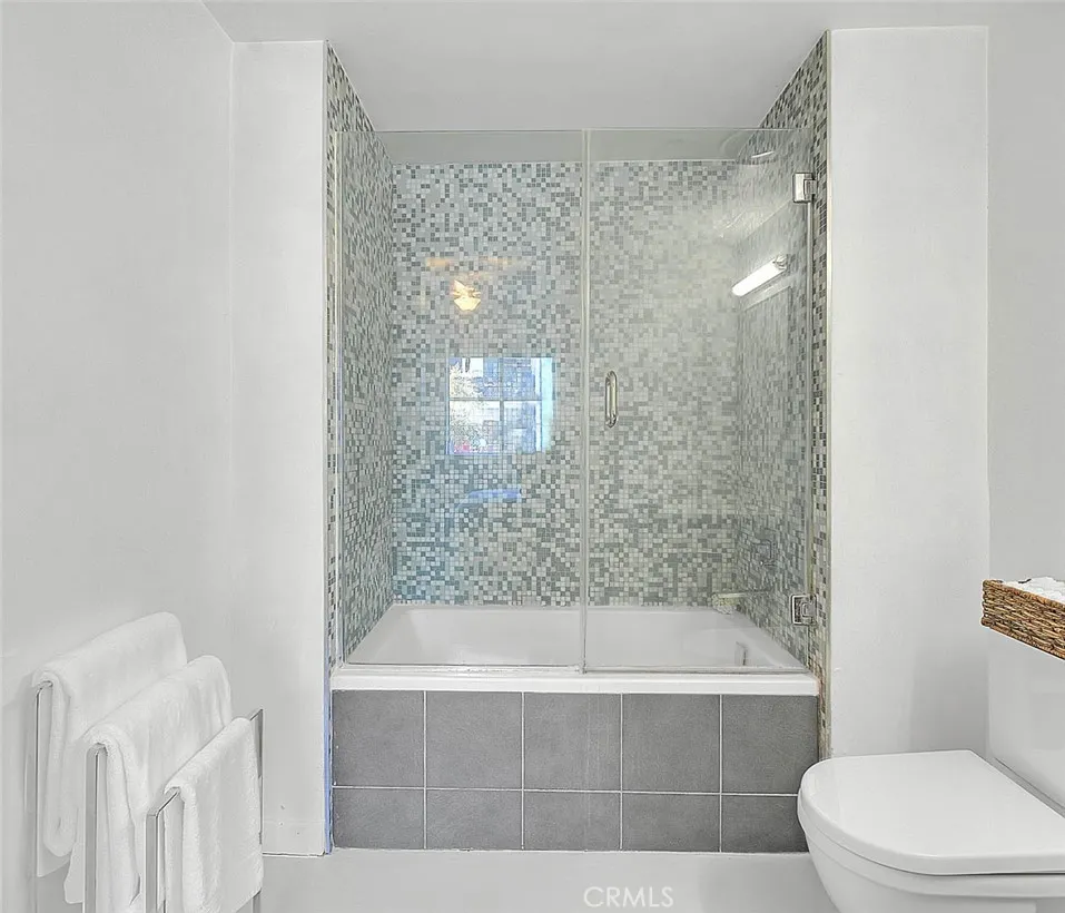217 S Marengo Pasadena, CA 91101