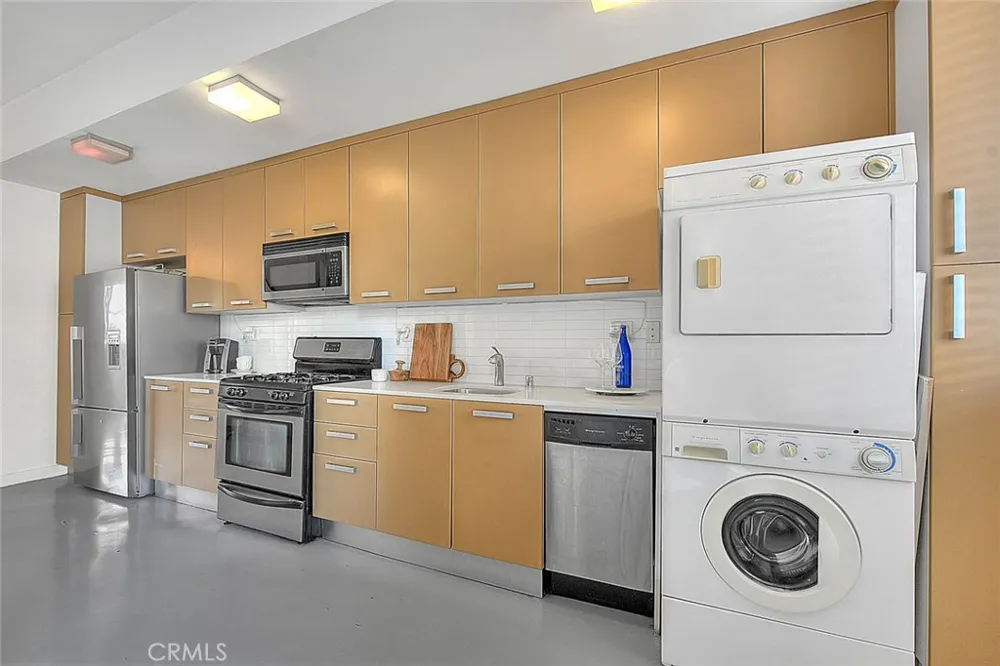 217 S Marengo Pasadena, CA 91101