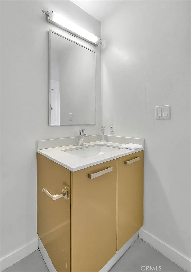 217 S Marengo Pasadena, CA 91101