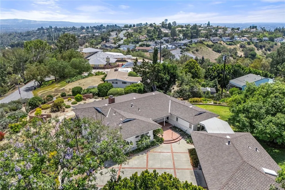 10311 Ladera Senda North Tustin, CA 92705