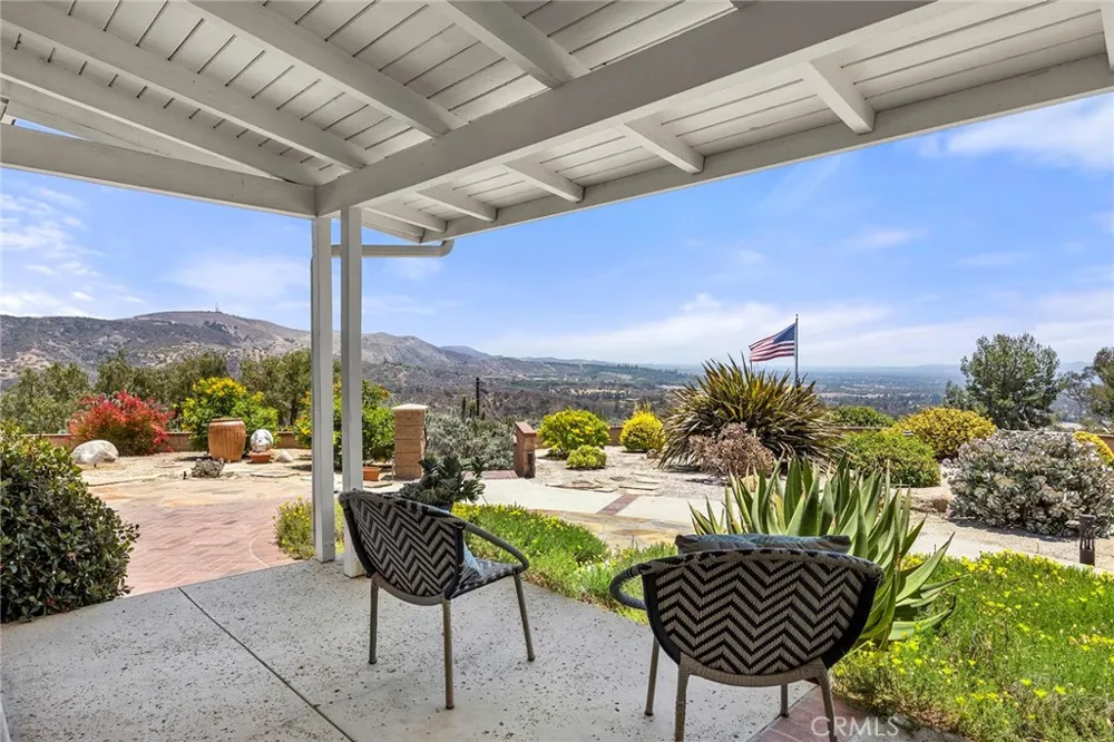 10311 Ladera Senda North Tustin, CA 92705