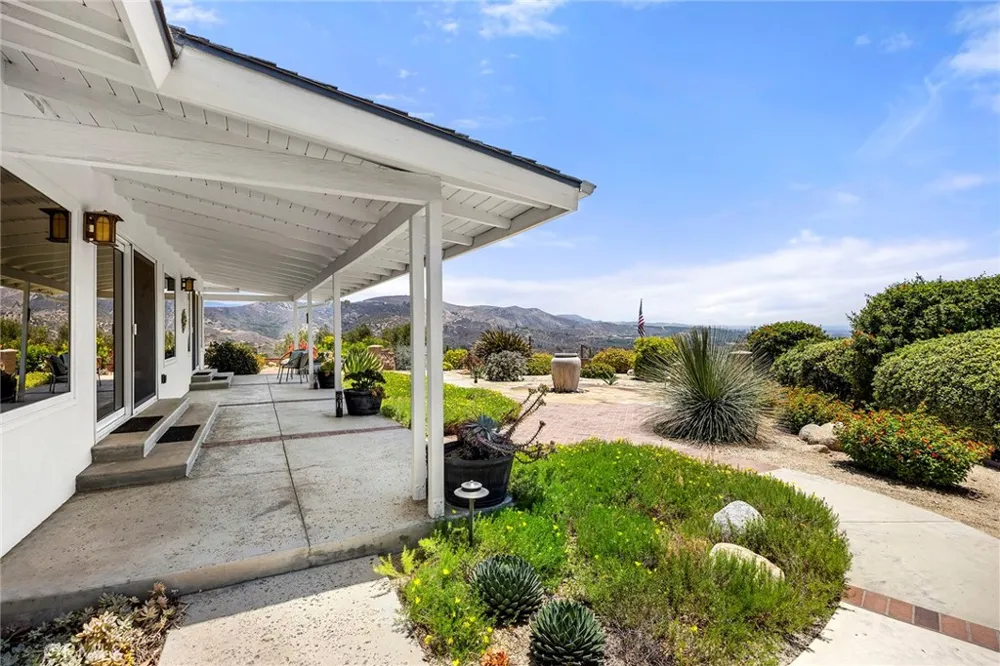 10311 Ladera Senda North Tustin, CA 92705