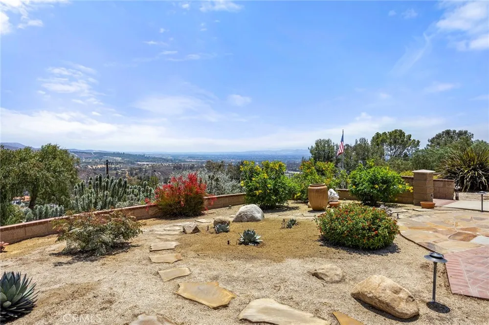10311 Ladera Senda North Tustin, CA 92705