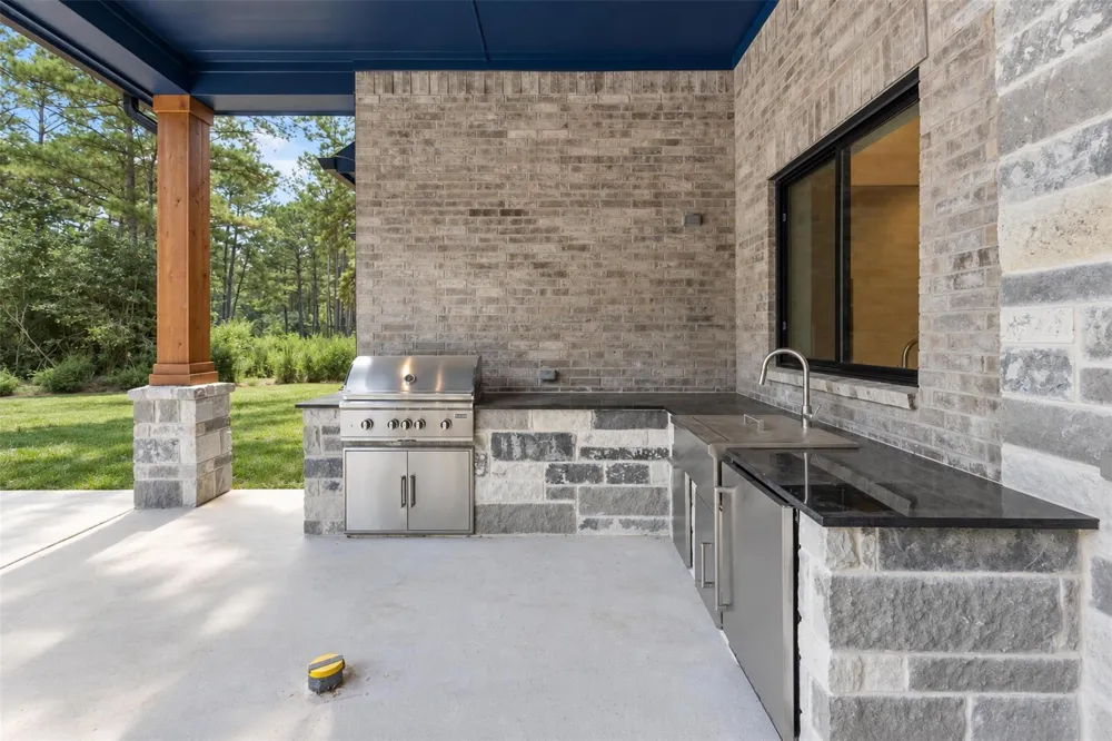15646 Forest Grove Drive Willis, TX 77378