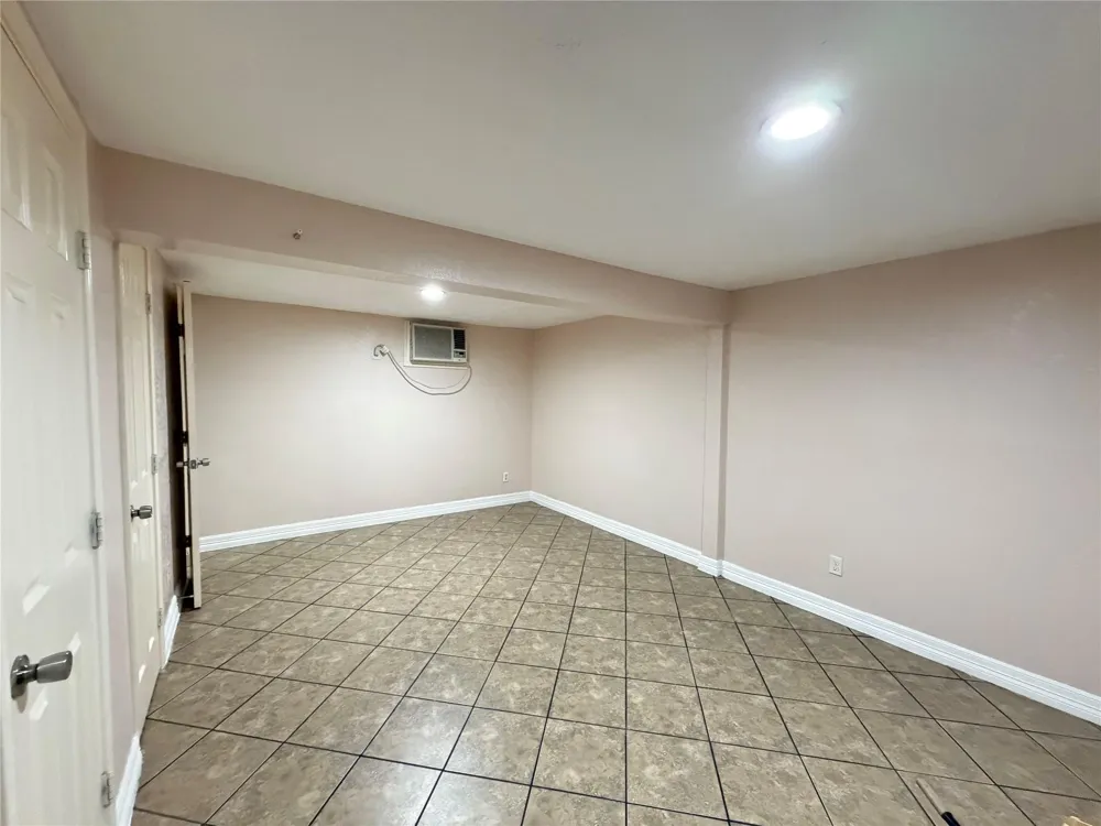 5231 Leeland Street Houston, TX 77023
