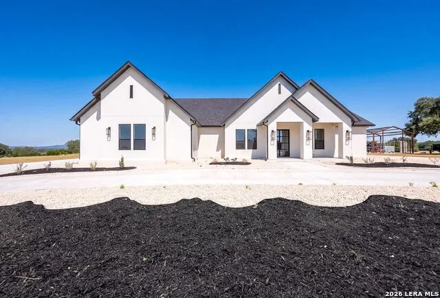 344 MARTINGALE TRAIL Bandera, TX 78003