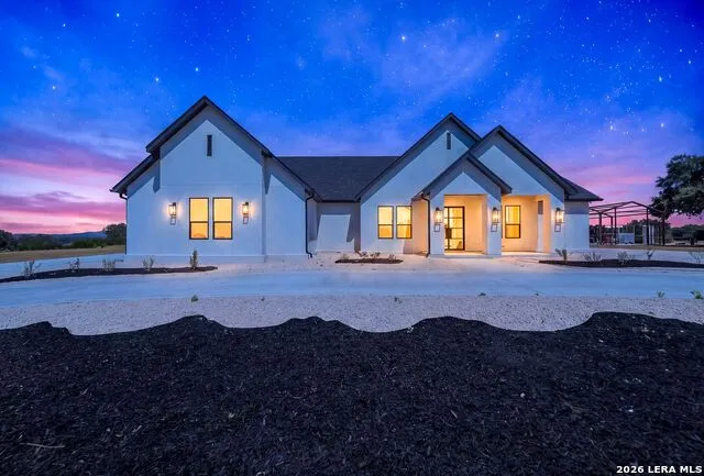 344 MARTINGALE TRAIL Bandera, TX 78003
