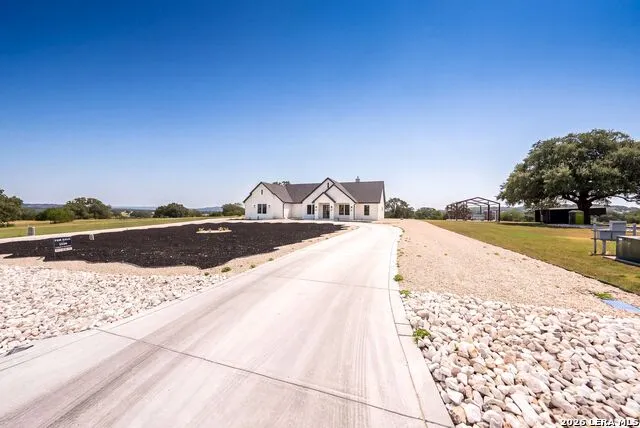 344 MARTINGALE TRAIL Bandera, TX 78003