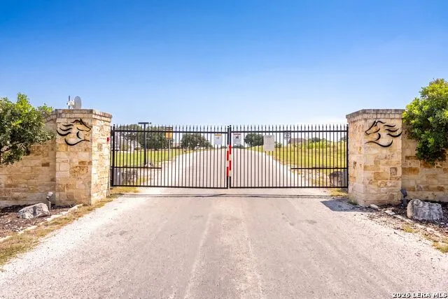 344 MARTINGALE TRAIL Bandera, TX 78003