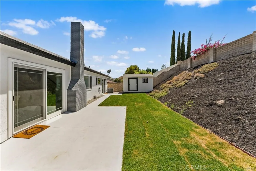 29147 Lotusgarden Drive Canyon Country, CA 91387