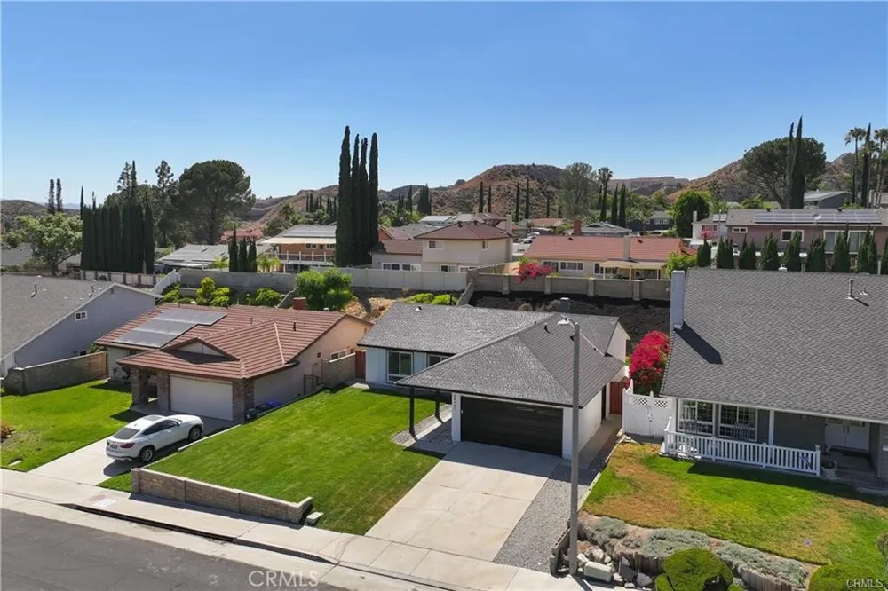 29147 Lotusgarden Drive Canyon Country, CA 91387