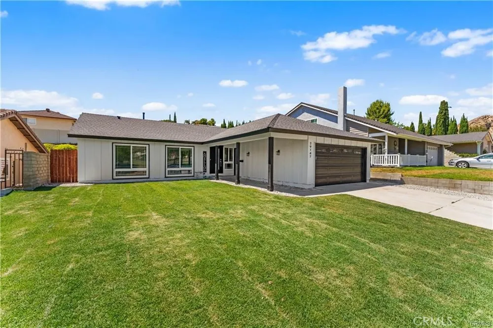 29147 Lotusgarden Drive Canyon Country, CA 91387