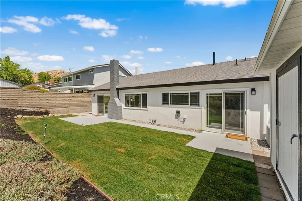 29147 Lotusgarden Drive Canyon Country, CA 91387