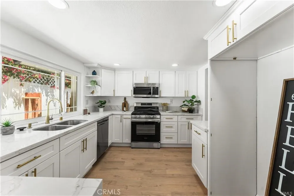 29147 Lotusgarden Drive Canyon Country, CA 91387
