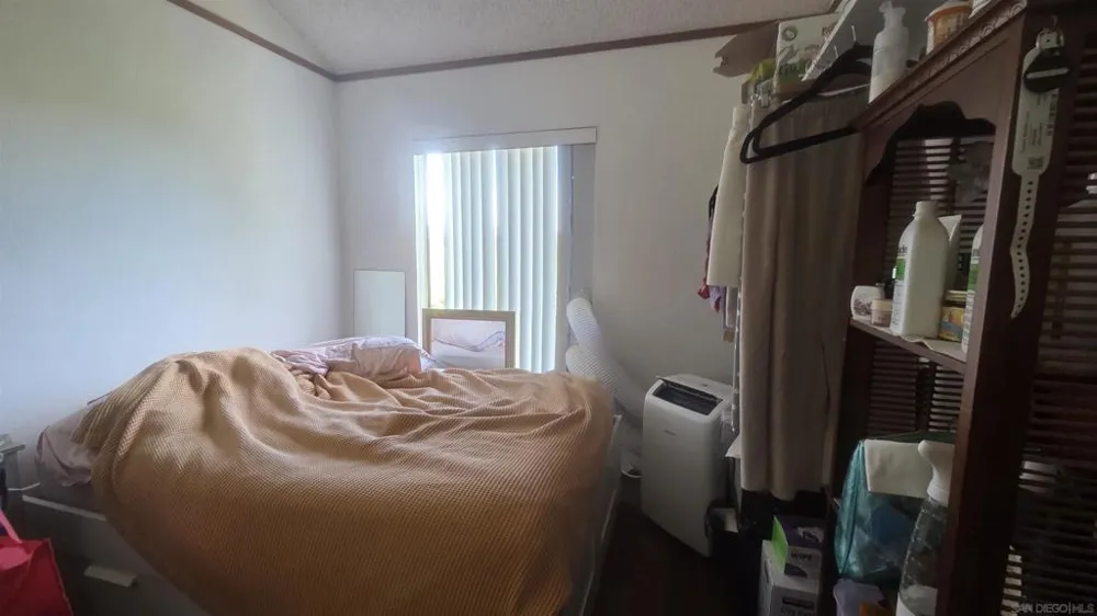 8827 Via Andar San Diego, CA 92122