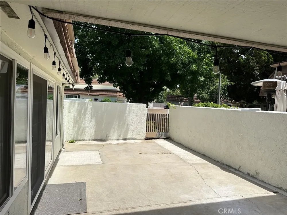 22309 James Alan Circle #3 Chatsworth, CA 91311