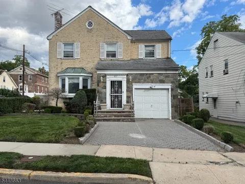 1453 Orchard Ter