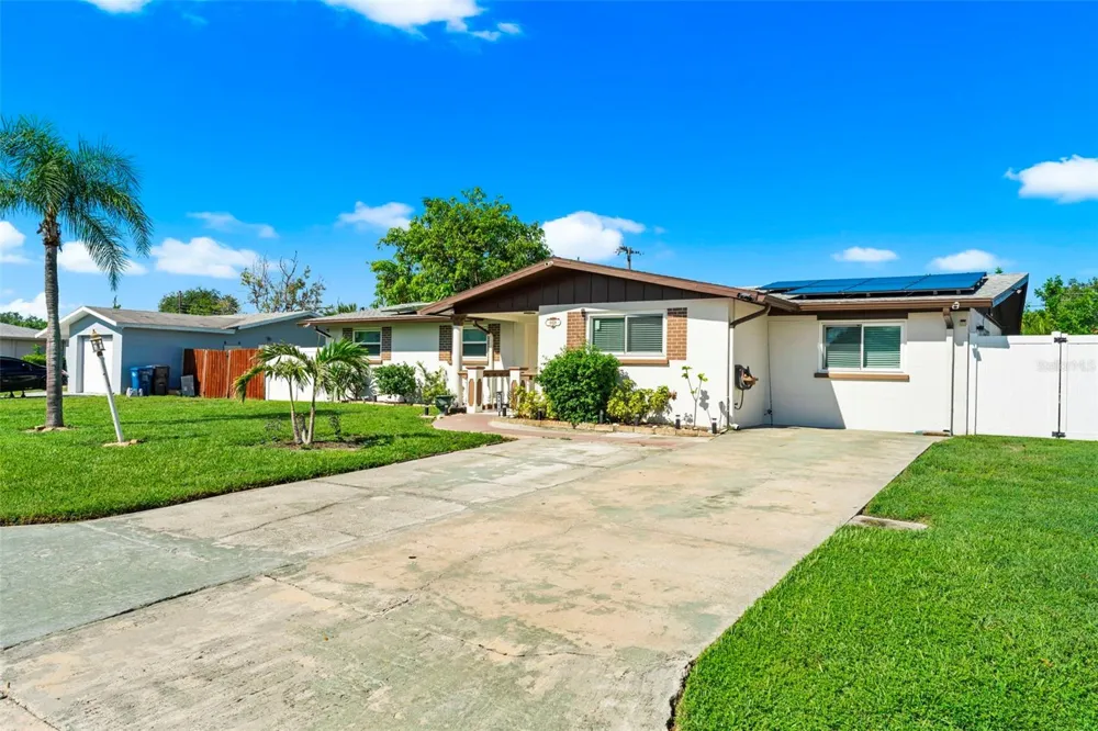 4428 W 56TH STREET Bradenton, FL 34210