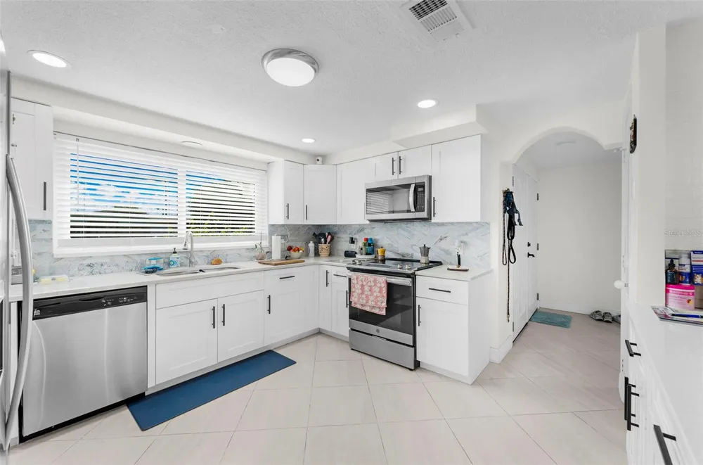 4428 W 56TH STREET Bradenton, FL 34210
