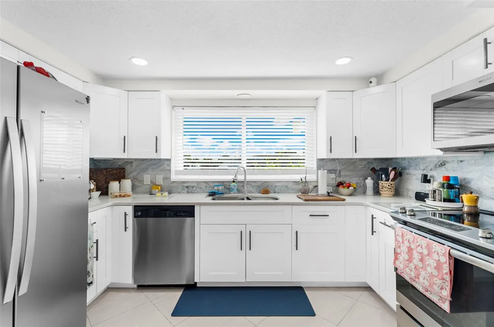 4428 W 56TH STREET Bradenton, FL 34210