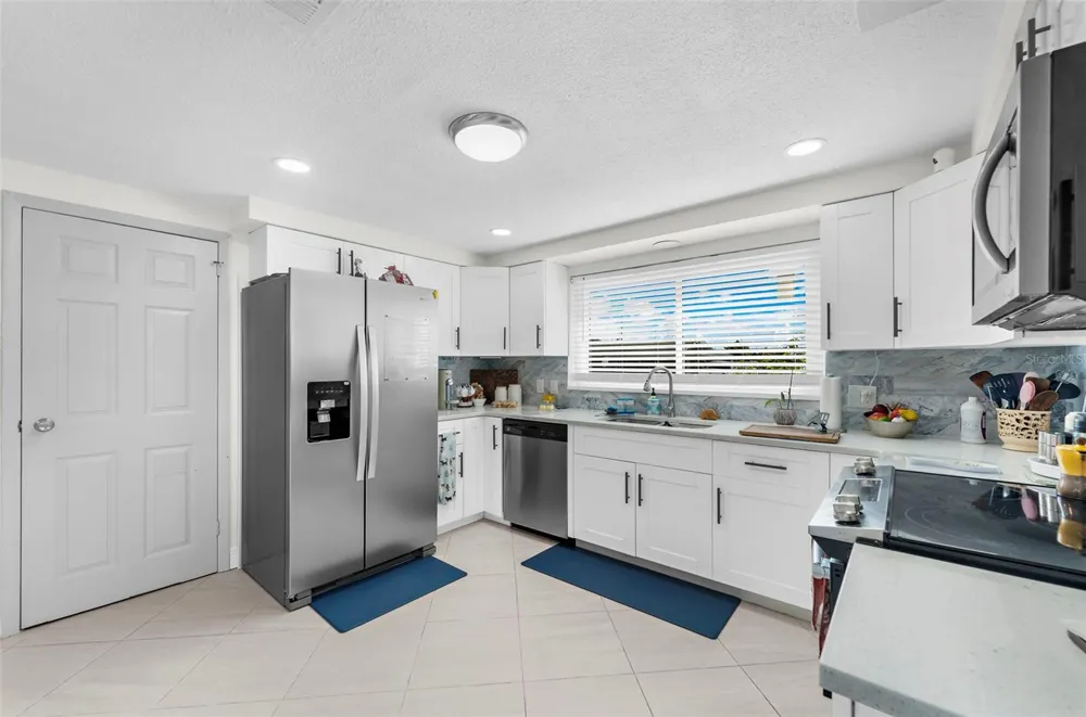 4428 W 56TH STREET Bradenton, FL 34210